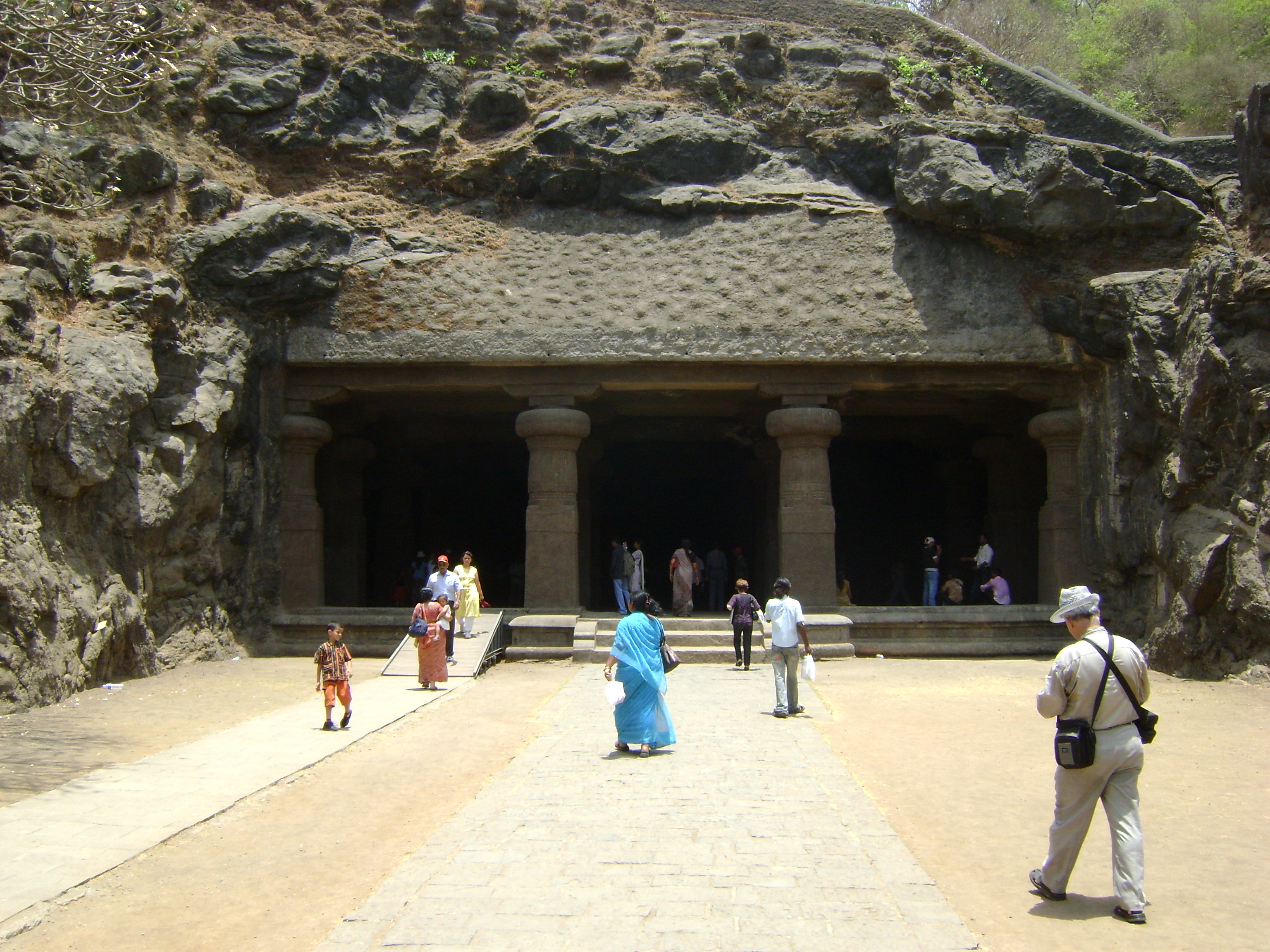 Excursion to Elephanta Caves – Mumbai